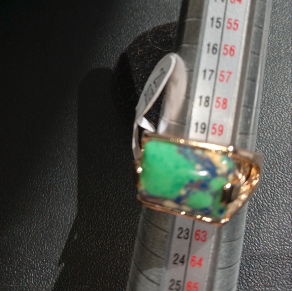 BLOWOUT Green Natural Stone And Gold Plated ring for women - Picture 3 of 4